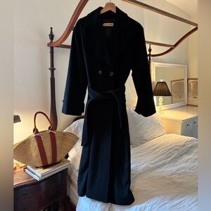 Guy Laroche Black Double-Breasted Coat